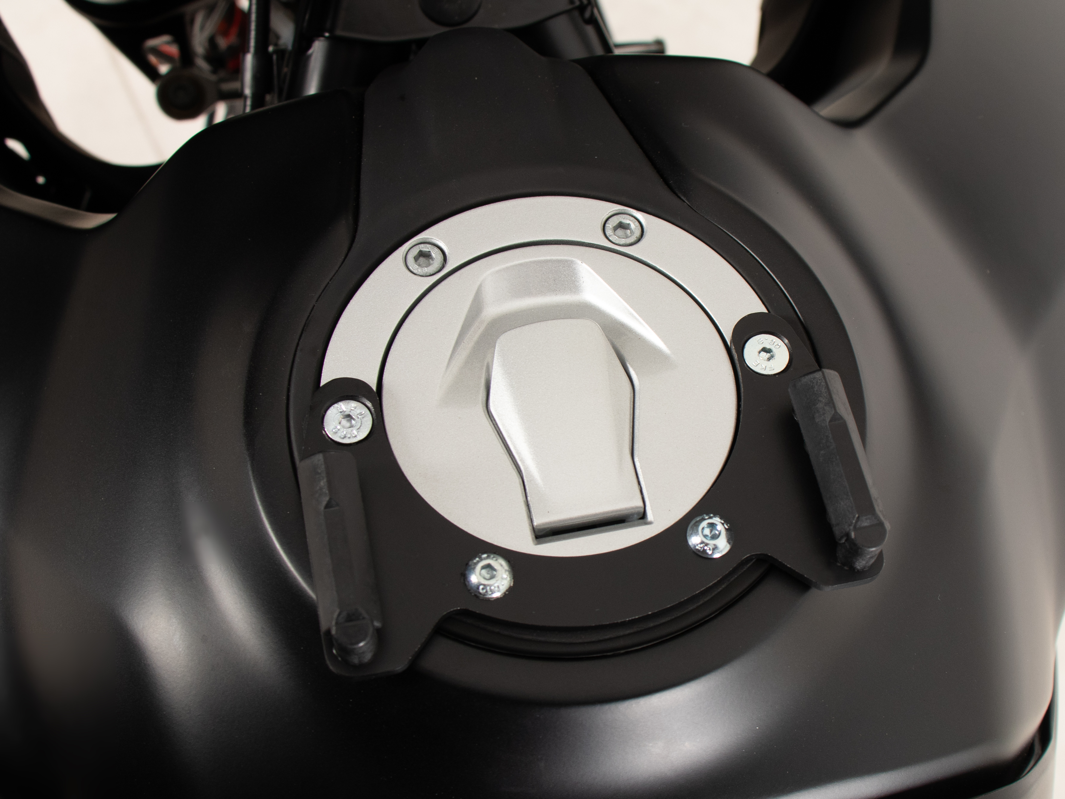 Tankring Lock-it inkl. Tankrucksackverschlusseinheit für KTM 390 Adventure (2020-)