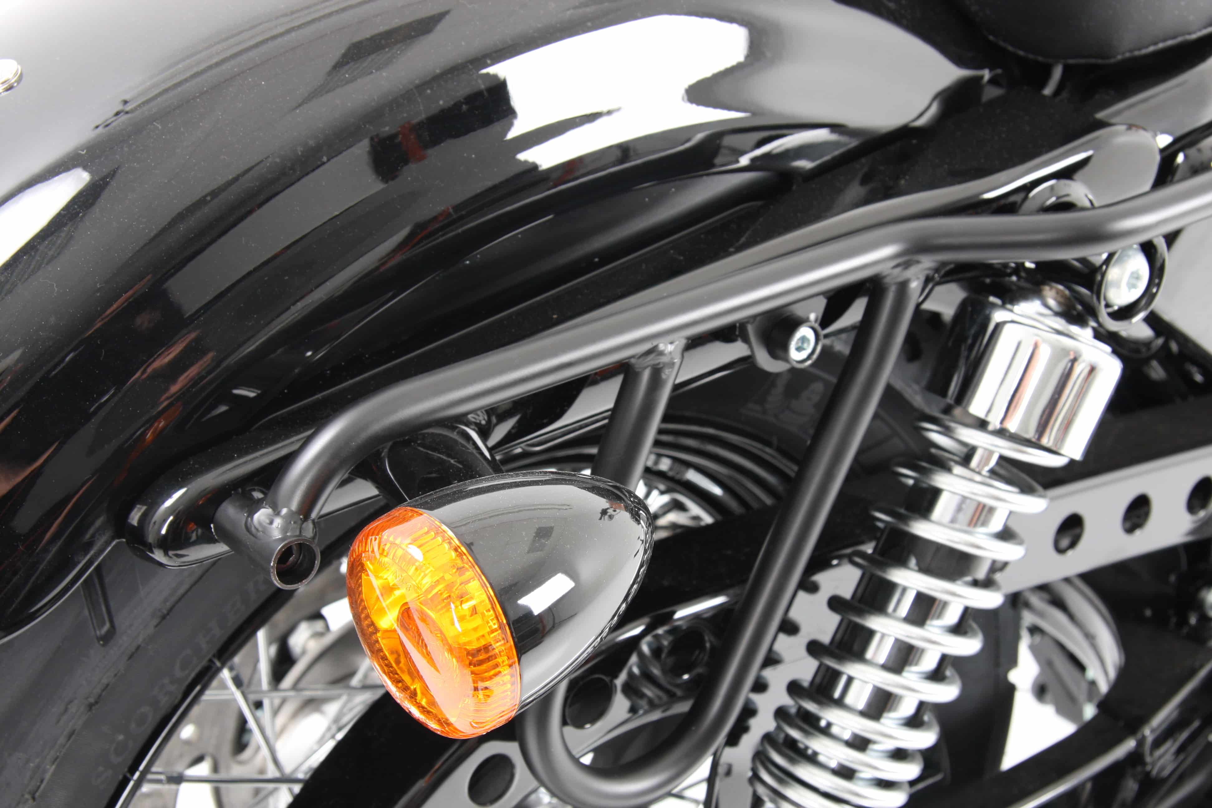 Ledertaschenhalter Cutout schwarz für Harley-Davidson Sportster 883 Roadster/Iron 883/Super Low/1200 Custom/Forty-Eight/Seventy-Two/ 883 Custom